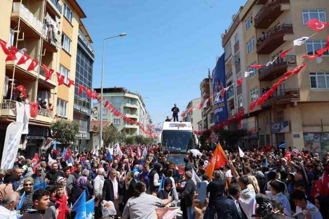 Cumhurbaşkanı Erdoğan Bursa’ya Togg aracıyla giriş yaptı Cumhurbaşkanı Erdoğan Bursa’ya Togg aracıyla giriş yaptı