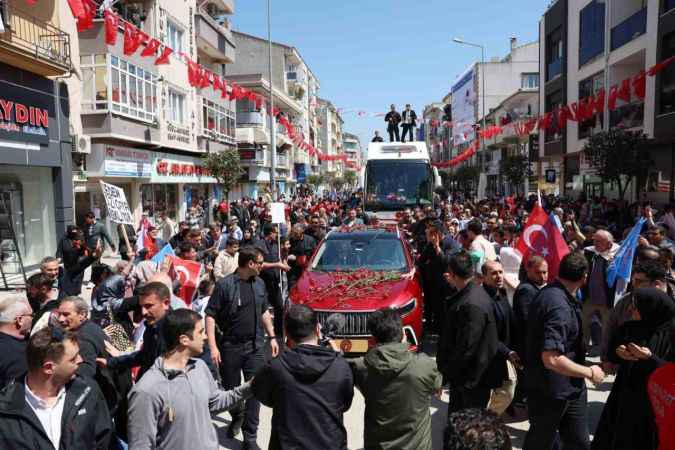 Cumhurbaşkanı Erdoğan Bursa’ya Togg aracıyla giriş yaptı Cumhurbaşkanı Erdoğan Bursa’ya Togg aracıyla giriş yaptı