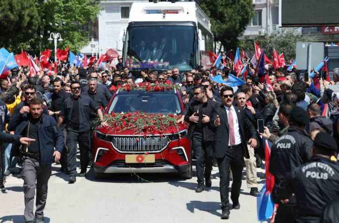 Cumhurbaşkanı Erdoğan Bursa’ya Togg aracıyla giriş yaptı Cumhurbaşkanı Erdoğan Bursa’ya Togg aracıyla giriş yaptı