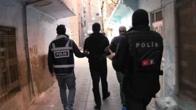 Diyarbakır merkezli 21 ildeki terör operasyonunda gözaltı sayısı 128’e yükseldi Diyarbakır merkezli 21 ildeki terör operasyonunda gözaltı sayısı 128’e yükseldi
