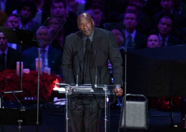 Kobe Bryant’ı anma töreninde Michael Jordan hem ağladı hem güldürdü!