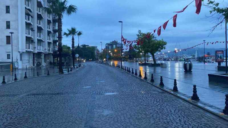 Çanakkale Eceabat açıklarında korkutan deprem Çanakkale Eceabat açıklarında korkutan deprem