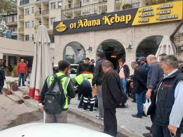 Sürücü gaz ve freni karıştırdı Sürücü gaz ve freni karıştırdı