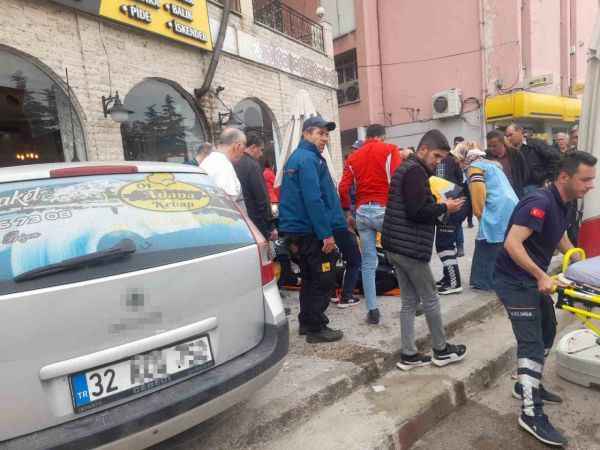 Sürücü gaz ve freni karıştırdı Sürücü gaz ve freni karıştırdı