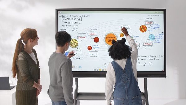 ViewSonic, Multimedya Soundbarlı İnteraktif Ekran ViewBoard 52 Serisini Duyurdu