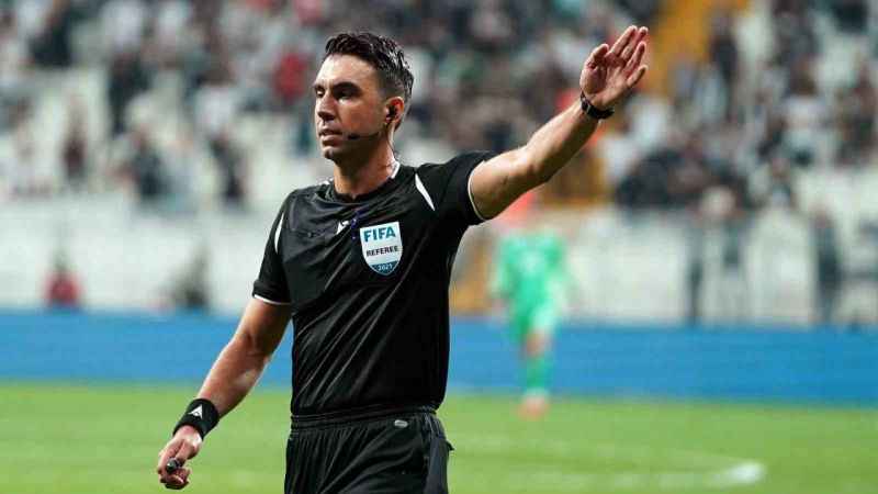 Galatasaray - Sivasspor maçının hakemi Arda Kardeşler 