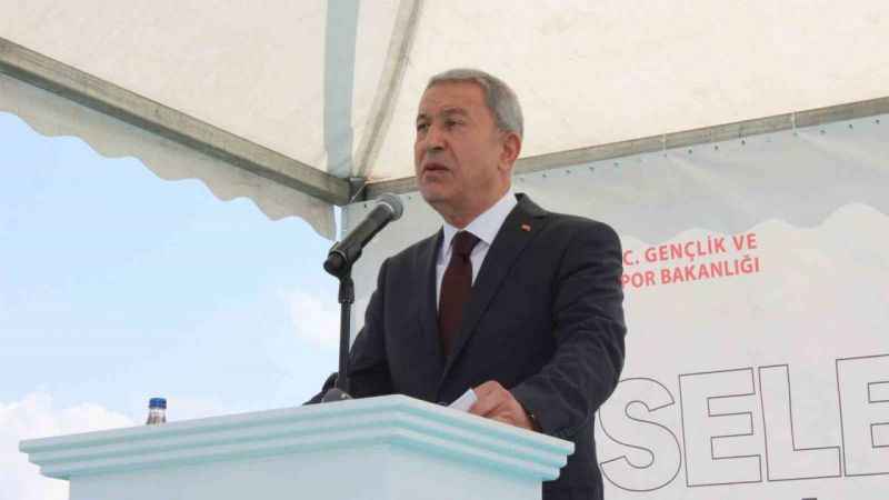 Bakan Akar: Fitne fesat sokmaya çalışanlara inanmayın Bakan Akar: Fitne fesat sokmaya çalışanlara inanmayın