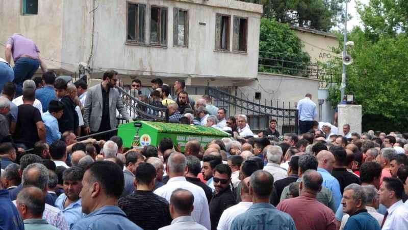 Hayatını kaybeden MHP Kozan İlçe Başkanı Nihat Atlı son yolculuğuna uğurlandı Hayatını kaybeden MHP Kozan İlçe Başkanı Nihat Atlı son yolculuğuna uğurlandı