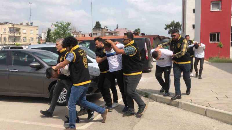 Kadın kılığında soygun girişiminde 4 kişi tutuklandı