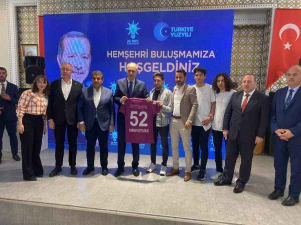 Numan Kurtulmuş: “Öyle bir oranla Erdoğan seçilsin ki, bunların televizyonlara çıkacak yüzü kalmasın” Numan Kurtulmuş: “Öyle bir oranla Erdoğan seçilsin ki, bunların televizyonlara çıkacak yüzü kalmasın”