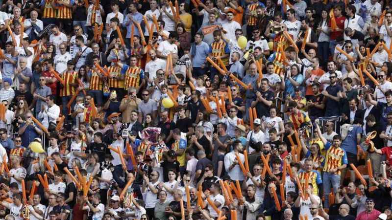 Valencia 5 maç seyircisiz oynayacak! Valencia 5 maç seyircisiz oynayacak!