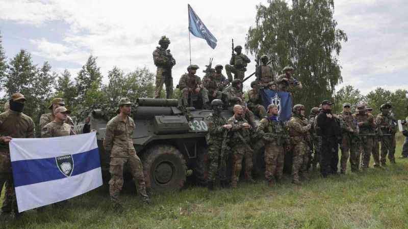 Gönüllü Ruslar, Rus ordusuna karşı savaşıyor Gönüllü Ruslar, Rus ordusuna karşı savaşıyor