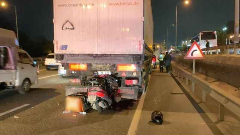 Kocaeli'deki kazada motokurye hayatını kaybetti