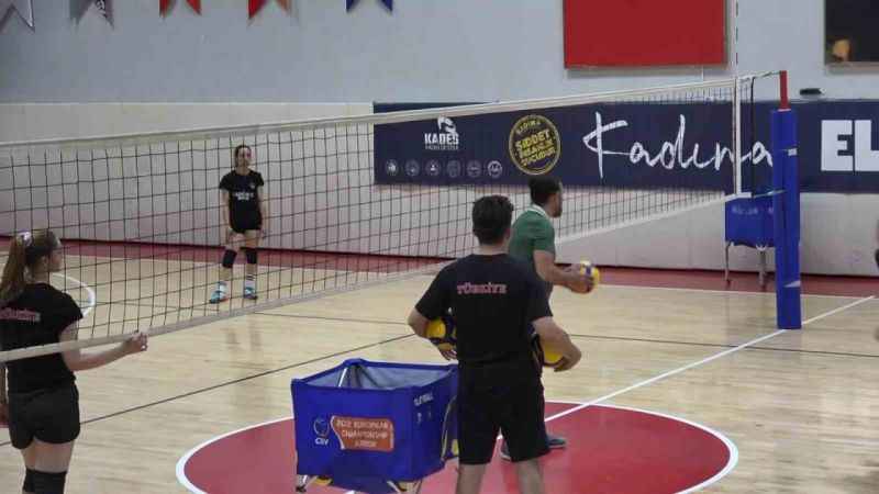Milli voleybolcuların hedefi Avrupa şampiyonluğu Milli voleybolcuların hedefi Avrupa şampiyonluğu