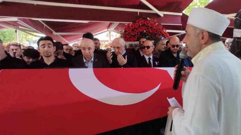 Adil Serdar Saçan son yolculuğuna uğurlandı Adil Serdar Saçan son yolculuğuna uğurlandı