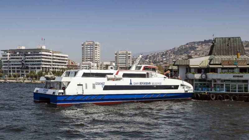 İzmir'de seçim günü toplu ulaşım 24 saat İzmir'de seçim günü toplu ulaşım 24 saat