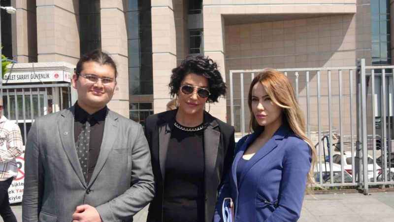 Eski manken Deniz Akkaya, şikayet üzerine ifade verdi Eski manken Deniz Akkaya, şikayet üzerine ifade verdi