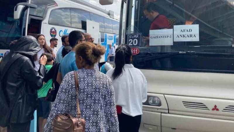 Depremzedeler seçim için memleket yolunda