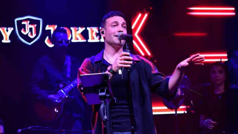 Oğuzhan Koç memleketi Bursa’da sahne aldı Oğuzhan Koç memleketi Bursa’da sahne aldı