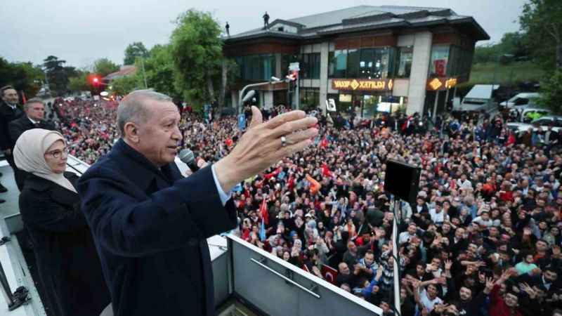 Cumhurbaşkanı Erdoğan: "Seçimin galibi 85 milyonun tamamıdır" Cumhurbaşkanı Erdoğan: "Seçimin galibi 85 milyonun tamamıdır"