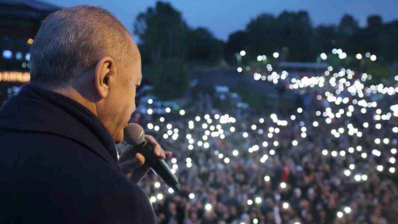 Cumhurbaşkanı Erdoğan: "Seçimin galibi 85 milyonun tamamıdır" Cumhurbaşkanı Erdoğan: "Seçimin galibi 85 milyonun tamamıdır"