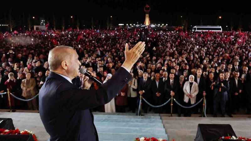 Beştepe’de 320 bin vatandaşa hitap etti
