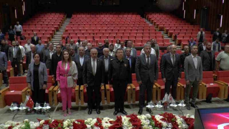Bakan Akar, seçim öncesi konuşanlara cevap verdi Bakan Akar, seçim öncesi konuşanlara cevap verdi