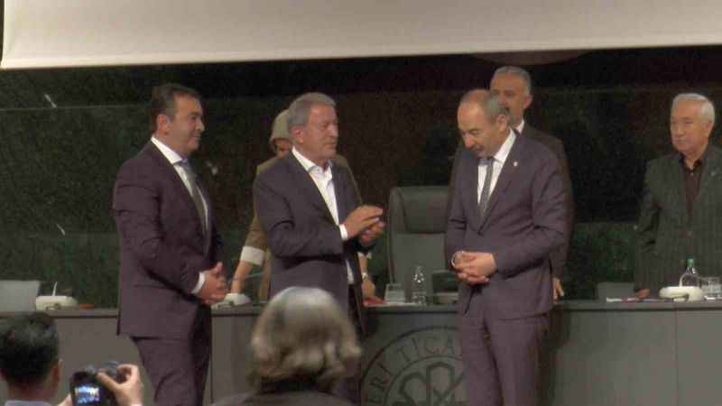 Bakan Akar, seçim öncesi konuşanlara cevap verdi Bakan Akar, seçim öncesi konuşanlara cevap verdi