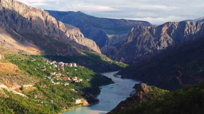 Yaz aylarında nüfusu 10'a katlanıyor Yaz aylarında nüfusu 10'a katlanıyor