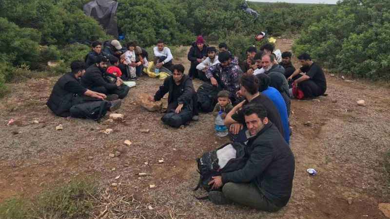 Didim’de 34 düzensiz göçmen yakalandı Didim’de 34 düzensiz göçmen yakalandı