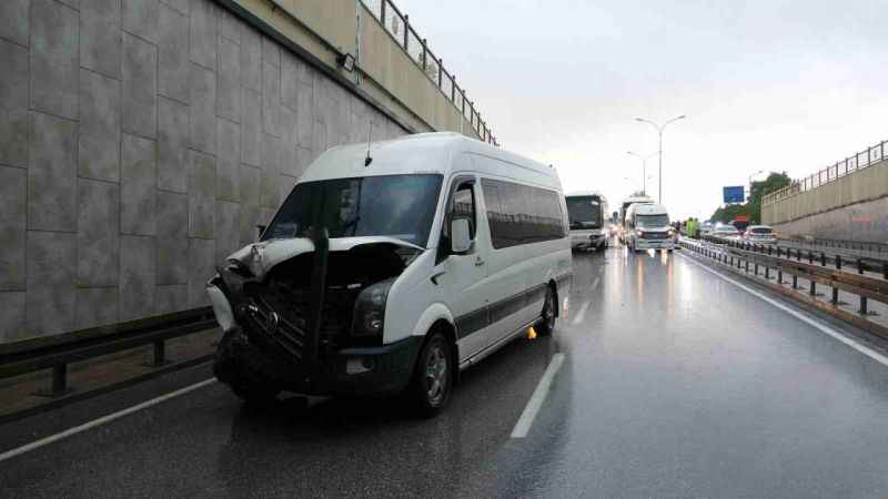 Kütahya’da şiddetli yağış hayatı felç etti: Ev ve iş yerleri sular altında kaldı Kütahya’da şiddetli yağış hayatı felç etti: Ev ve iş yerleri sular altında kaldı