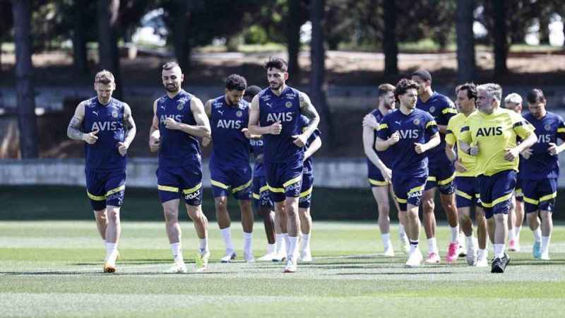 Fenerbahçe, Galatasaray maçı hazırlıklarına başladı