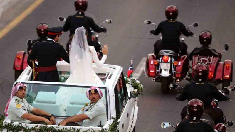Ürdün Veliaht Prensi Al Hussein bin Abdullah, Suudi Arabistanlı Rajwa Al Seif ile evlendi Ürdün Veliaht Prensi Al Hussein bin Abdullah, Suudi Arabistanlı Rajwa Al Seif ile evlendi