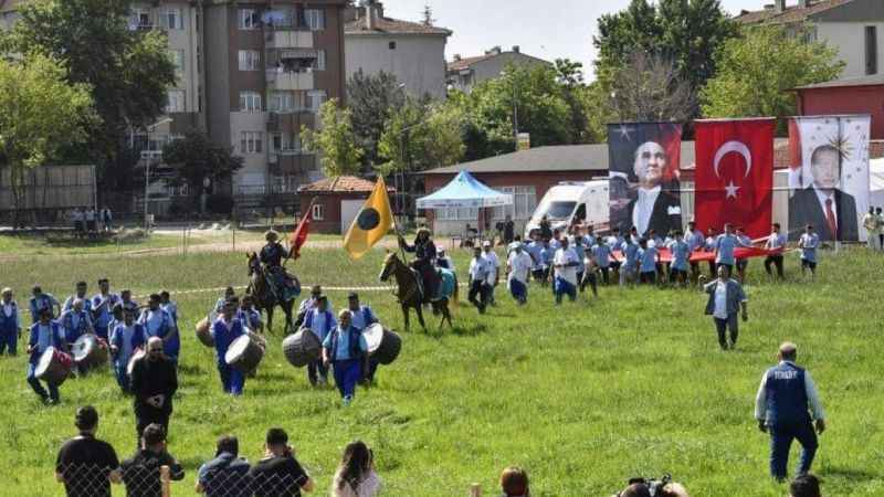Edirne’de üniversiteli başpehlivan Edirne’de üniversiteli başpehlivan