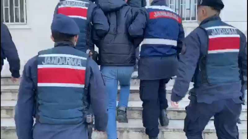 Yunanistan’a kaçmaya çalışan terör örgütü üyesi 17 zanlı yakalandı