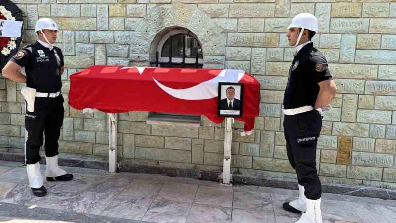 Hayatını kaybeden polis memuru Necdet Bayrorul son yolculuğuna uğurlandı