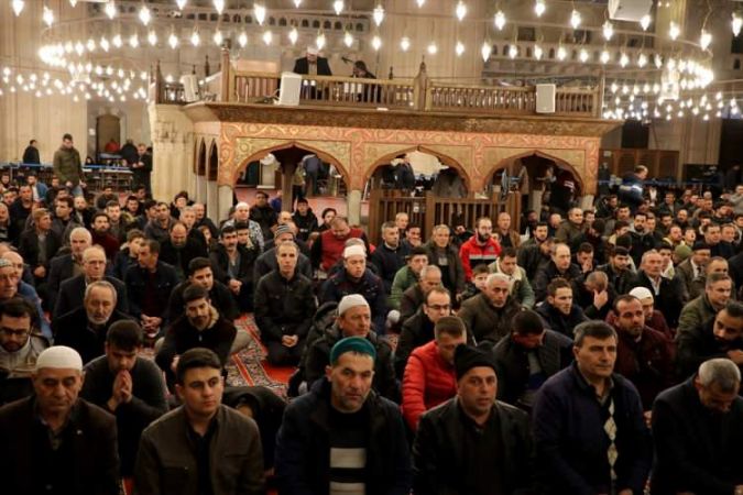 Regaip Kandili’nde camiler doldu taştı! Muhteşem görüntüler