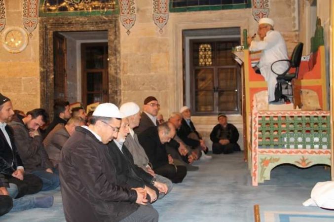 Regaip Kandili’nde camiler doldu taştı! Muhteşem görüntüler