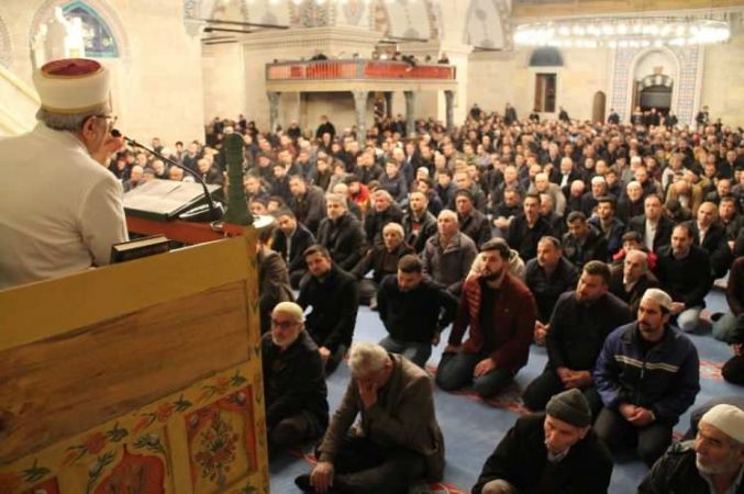 Regaip Kandili’nde camiler doldu taştı! Muhteşem görüntüler