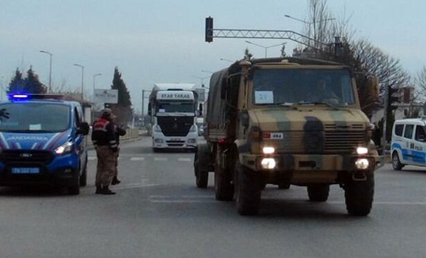 Sınırda dikkat çeken hareketlilik! Askeri sevkiyat yapıldı!