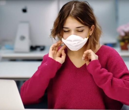 Virüslerden korunmak isteyenler için pratik yüz maskesi yapımı