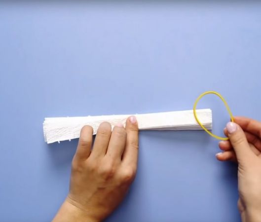 Virüslerden korunmak isteyenler için pratik yüz maskesi yapımı