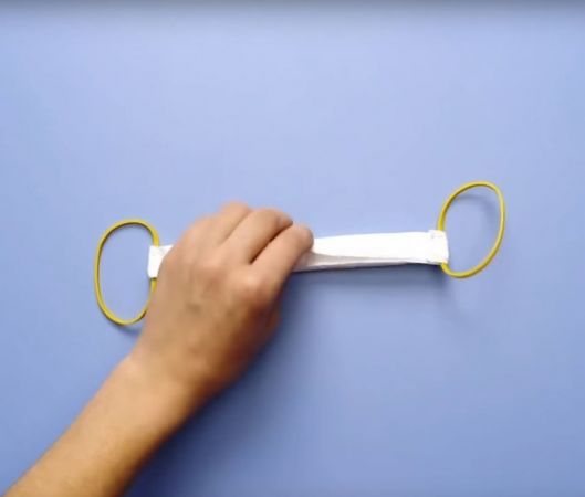 Virüslerden korunmak isteyenler için pratik yüz maskesi yapımı