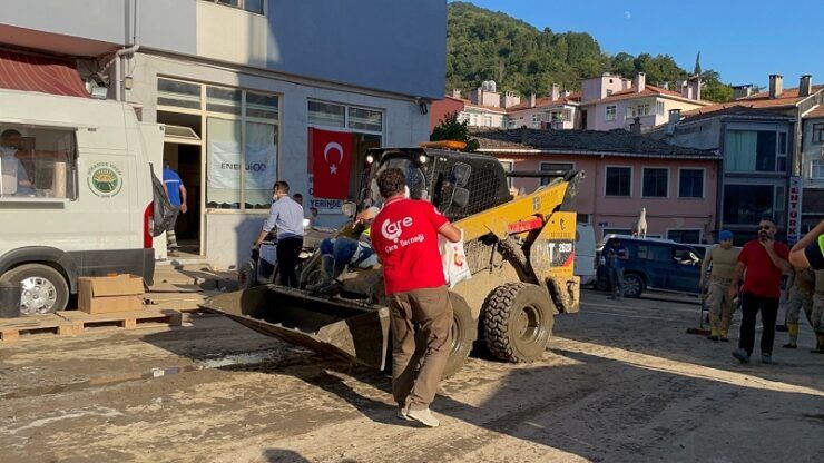 Çare Derneği, Afetzedelerin Yanında!