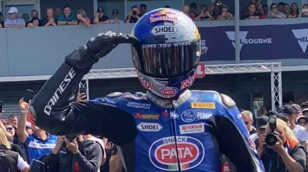 Toprak Razgatlıoğlu’ndan Mehmetçiğe selam