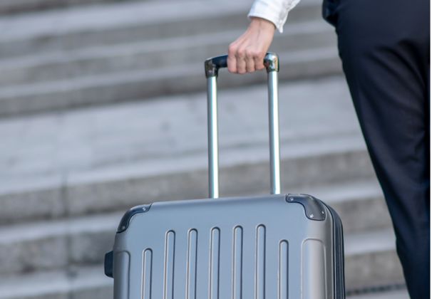 AVRUPA’YA DÖNECEK GURBETÇİLERE VE YURT DIŞINA GİDECEK GENÇLERE ÖNEMLİ UYARILAR