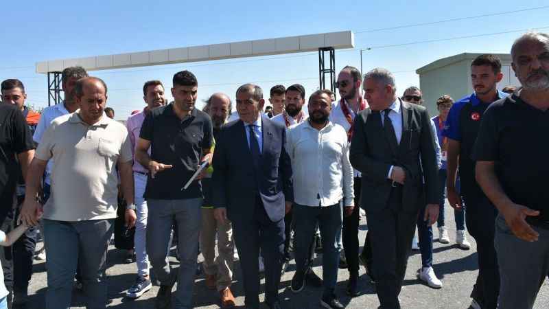 Galatasaray, Kahramanmaraş’ta 100 kalıcı konut yapacak Galatasaray, Kahramanmaraş’ta 100 kalıcı konut yapacak