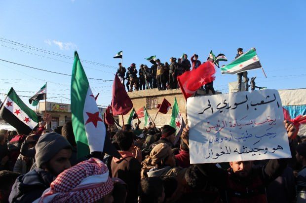 İdlib’de halkın Türk bayraklı sevinci