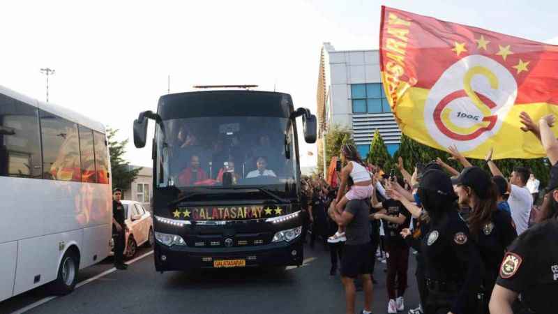 Galatasaray kafilesi Kayseri’de Galatasaray kafilesi Kayseri’de