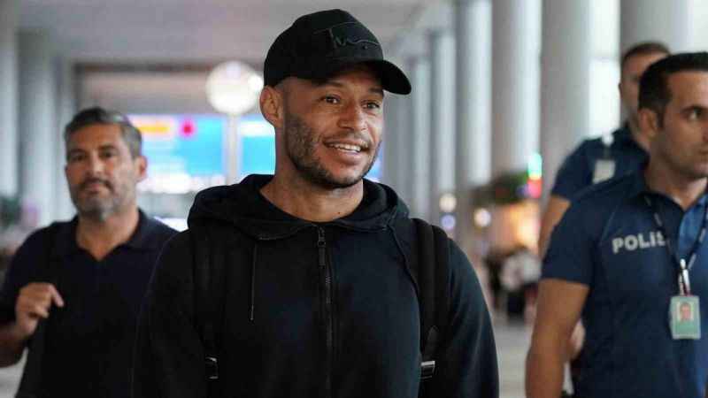 Beşiktaş, Alexander Oxlade-Chamberlain ile 3 yıllık sözleşme imzaladı